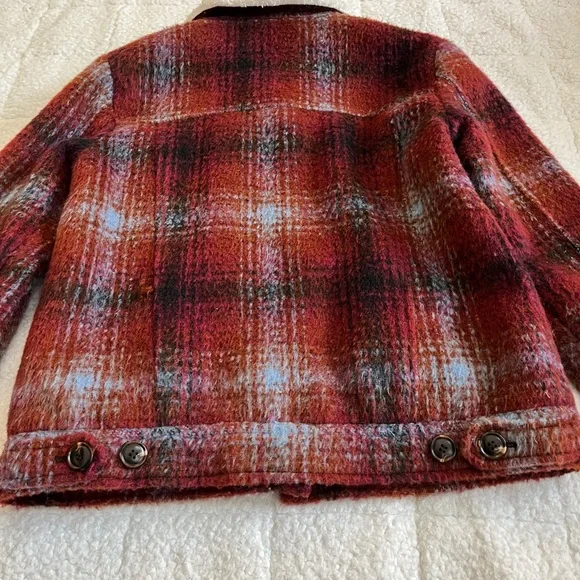 Plaid Sherpa-Lined Trucker Jacket - Picture 16 of 16